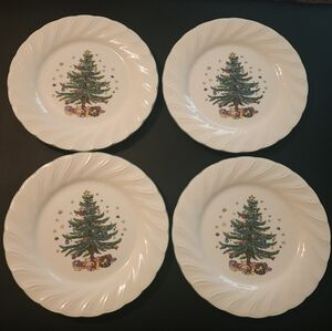 Happy Holidays Nikko Japan Christmas Tree Dinner Plates - Set of 4